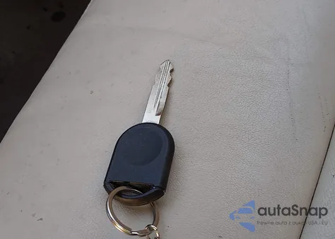 2003 Lincoln Town Car Cartier z USA, uszkodzony, nr VIN 1LNHM83W83Y689342